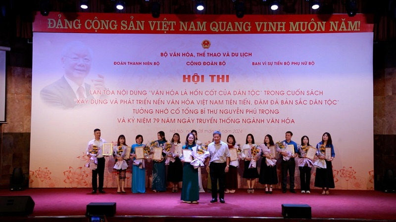 HỘI THI LAN TỎA NỘI DUNG “VĂN HÓA LÀ HỒN CỐT CỦA DÂN TỘC” TRONG CUỐN SÁCH “XÂY DỰNG VÀ PHÁT TRIỂN NỀN VĂN HÓA VIỆT NAM TIÊN TIẾN, ĐẬM ĐÀ BẢN SẮC DÂN TỘC” CỦA CỐ TỔNG BÍ THƯ NGUYỄN PHÚ TRỌNG